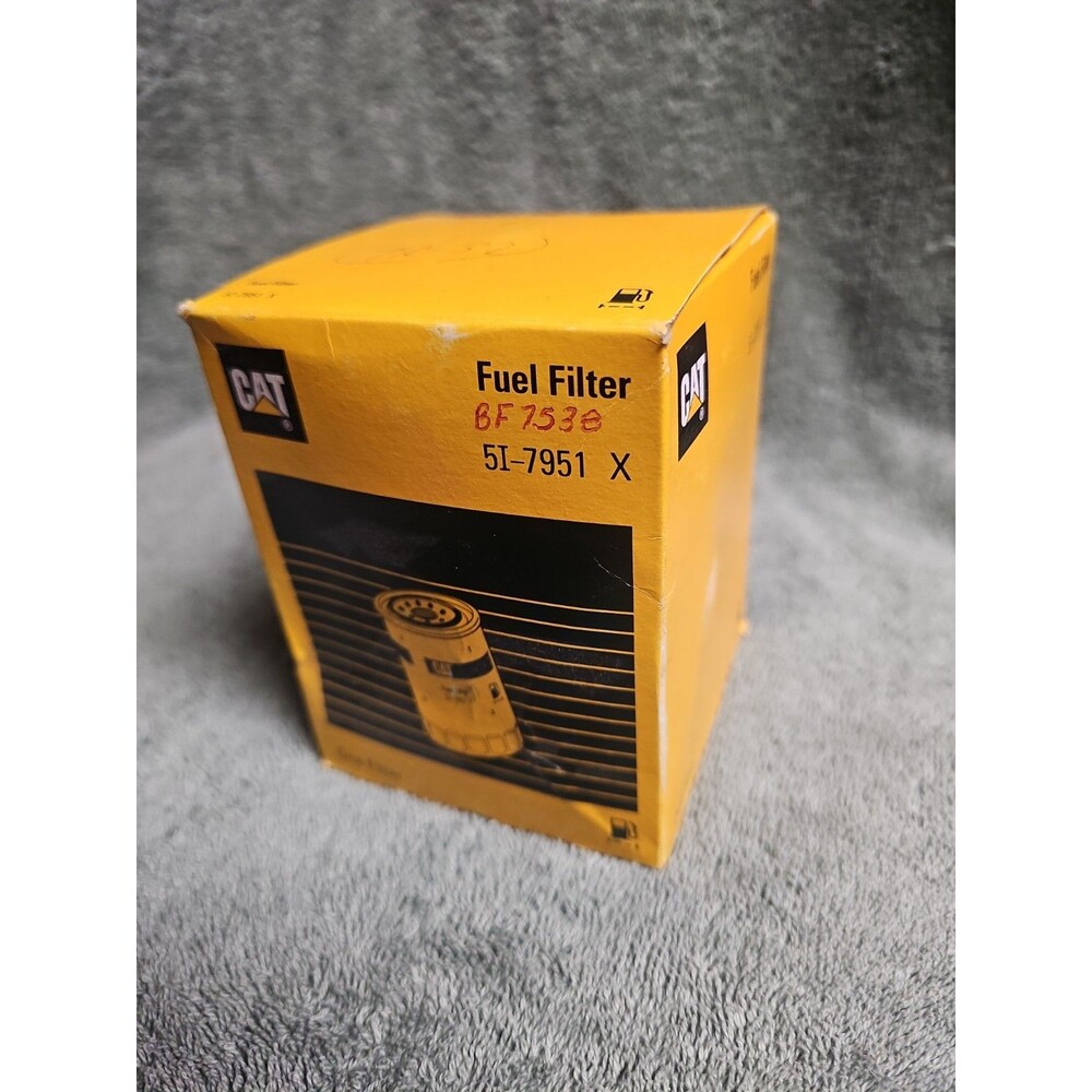 CAT Fuel Filter Element 5I-7951 X  - New Old Stock Catapillar